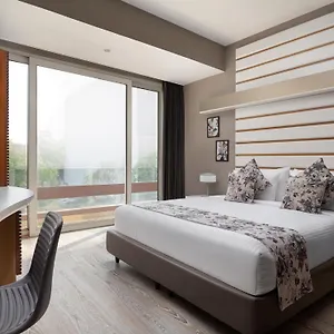 Hotel The Atara, Gurgaon